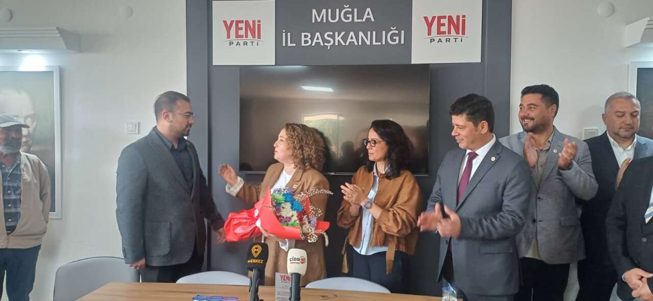 YENİ Parti Menteşe’de Görev Devir Teslimi: Batuhan Kıloğlu Görevi Arzu Doğruel’den Devraldı 4
